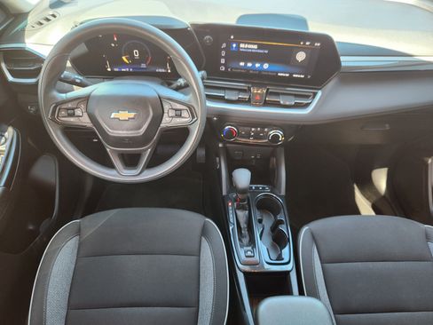 Used 2024 Chevrolet TrailBlazer LT AWD/4WD image 12