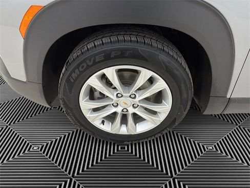 Used 2023 Chevrolet TrailBlazer LS image 9