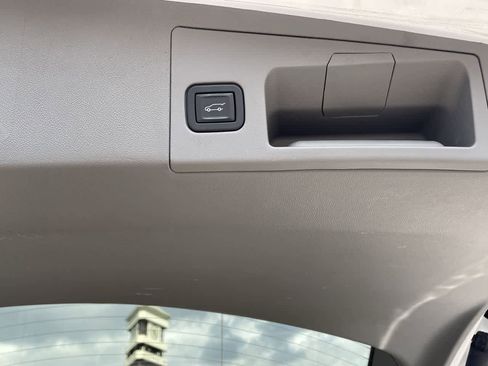 Certified 2023 Cadillac XT5 Premium Luxury w/ LPO, Floor Liner Package image 18