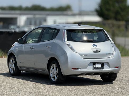 Used 2012 Nissan Leaf SL w/ Recycling/Organizational Pkg FWD image 10