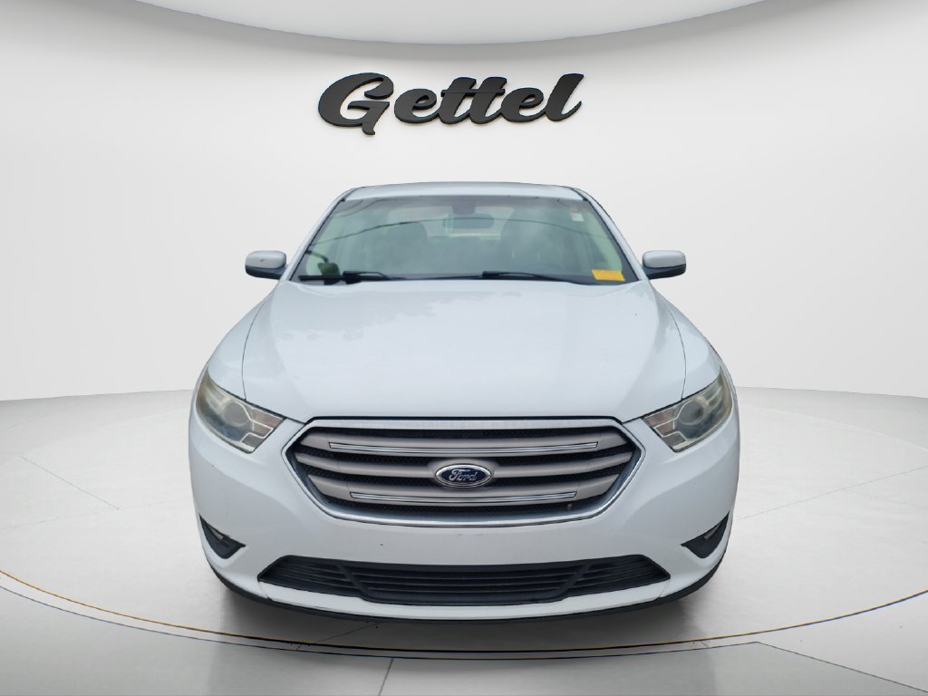 Used 2015 Ford Taurus SEL FWD image 4