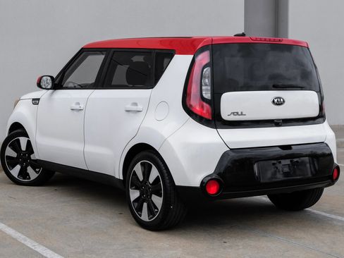 Used 2016 Kia Soul + w/ Designer's Package image 11