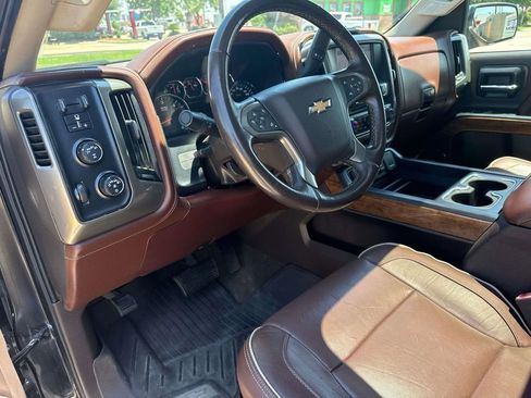 Used 2018 Chevrolet Silverado 1500 High Country AWD/4WD image 18