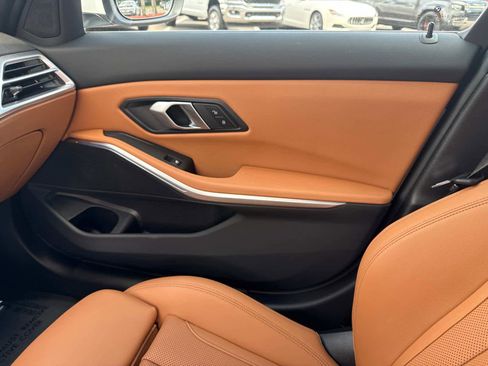 Certified 2025 BMW 330i Sedan w/ Convenience Package image 21