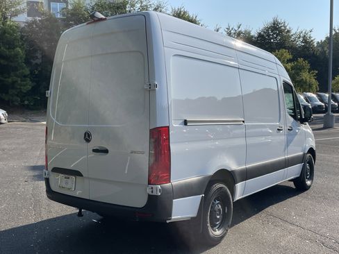 New 2025 Mercedes-Benz Sprinter 2500 image 9