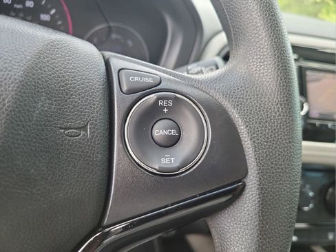Certified 2020 Honda HR-V LX image 10