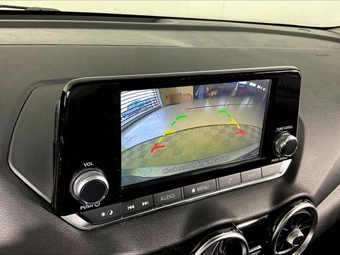 Used 2023 Nissan Sentra S image 14