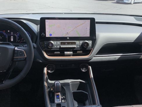 Used 2026 Toyota Grand Highlander AWD Hybrid image 31