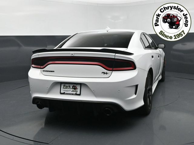 Used 2019 Dodge Charger R/T w/ Blacktop Package RWD image 5