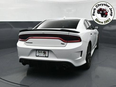 Used 2019 Dodge Charger R/T w/ Blacktop Package RWD image 5