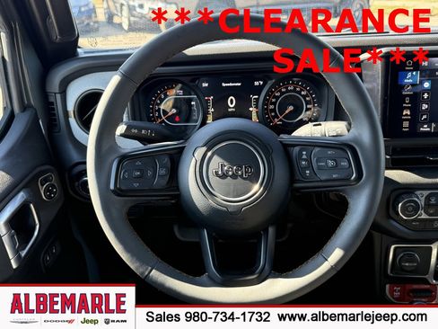 Used 2024 Jeep Wrangler Willys image 39