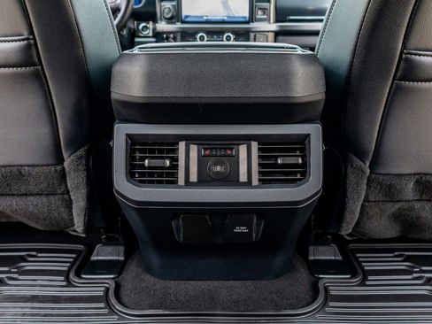 Used 2024 Ford F350 Lariat w/ Lariat Ultimate Package image 32