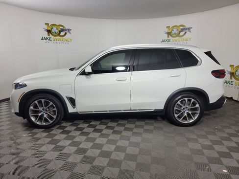Certified 2024 BMW X5 xDrive50e AWD/4WD image 2