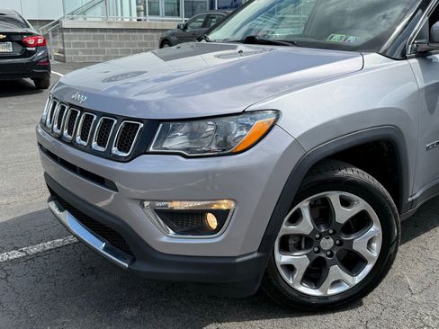 Used 2019 Jeep Compass Limited AWD/4WD image 17