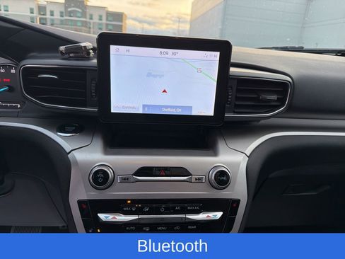 Used 2022 Ford Explorer XLT w/ Equipment Group 202A image 14