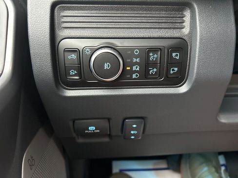 New 2026 Ford F350 Lariat w/ Black Appearance Package image 16