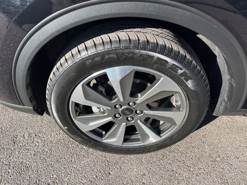 Used 2025 Ford Escape Platinum image 19