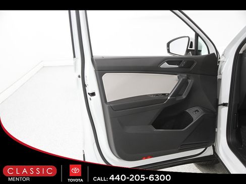 Used 2020 Volkswagen Tiguan SEL w/ 3rd Row Seat Package AWD/4WD image 4