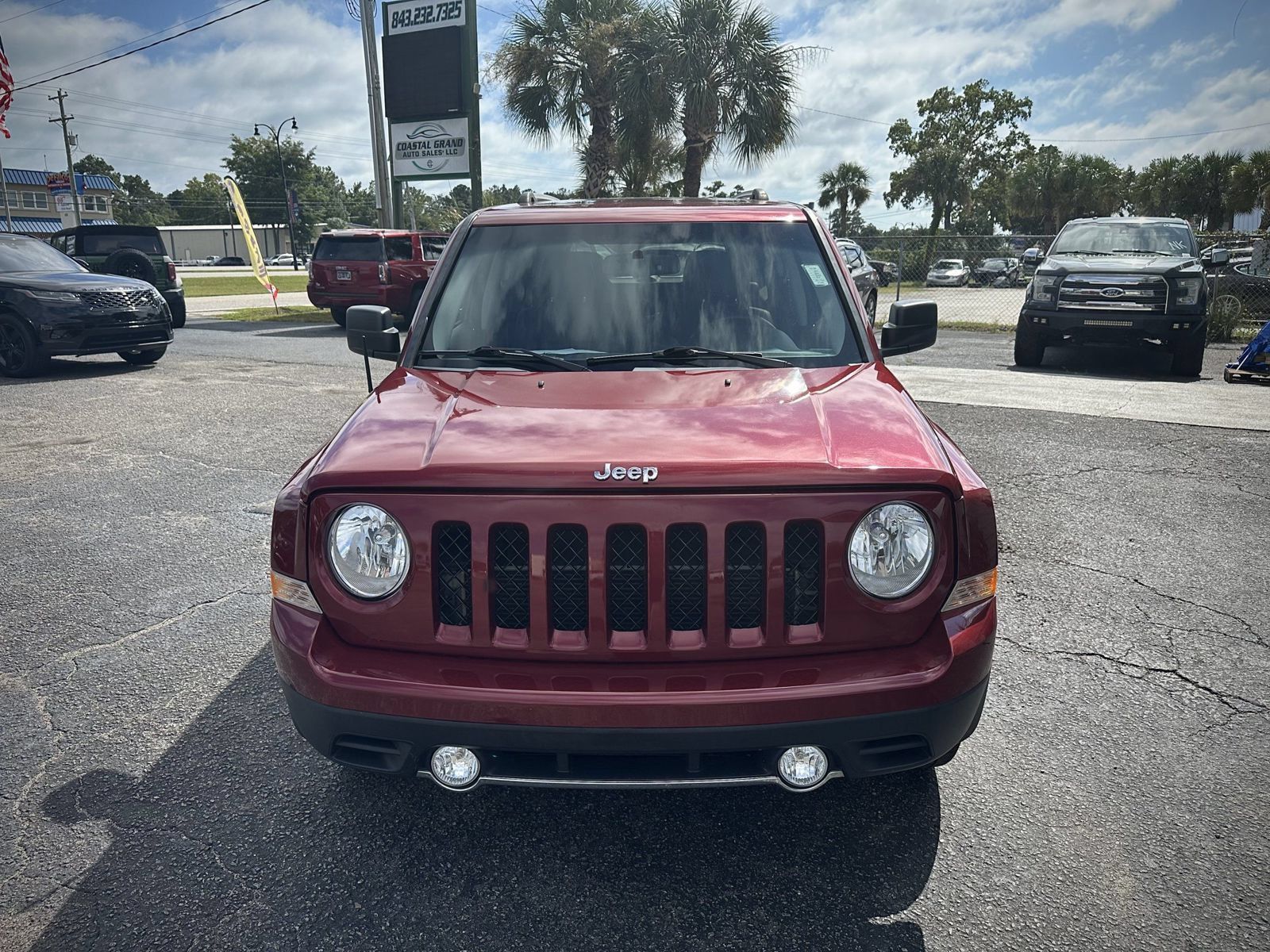 Used 2017 Jeep Patriot High Altitude AWD/4WD image 2