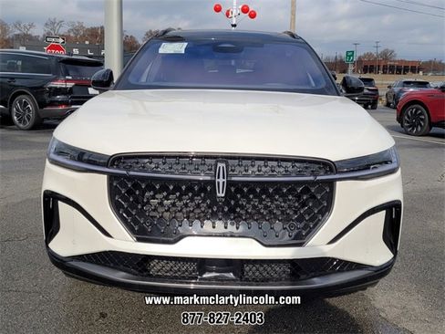 New 2026 Lincoln Nautilus Reserve image 12