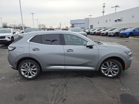 Used 2023 Buick Envision Avenir image 22