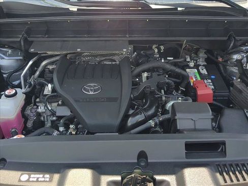 Used 2023 Toyota Highlander Limited FWD image 22
