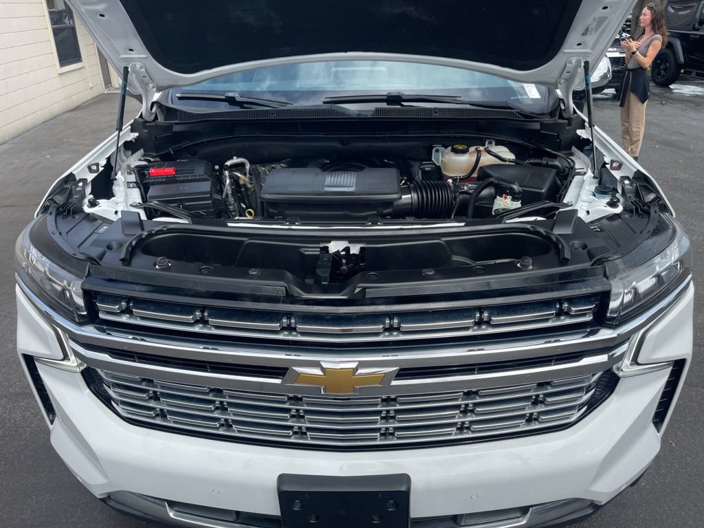 Used 2023 Chevrolet Suburban Premier AWD/4WD image 22