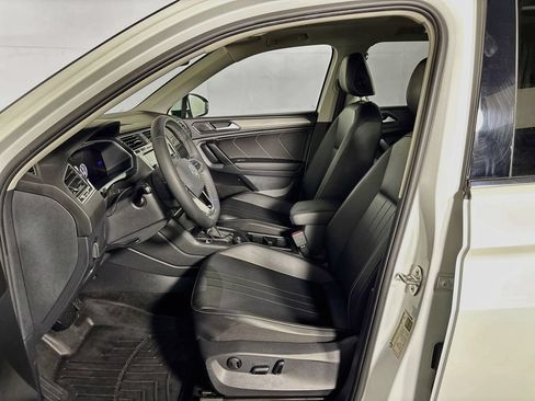 Certified 2023 Volkswagen Tiguan SE AWD/4WD image 12