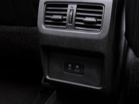 Used 2022 Nissan Rogue SV w/ SV Premium Package image 30