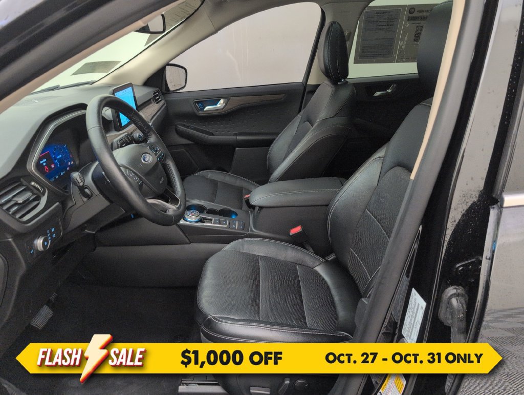 Certified 2020 Ford Escape Titanium AWD/4WD image 5