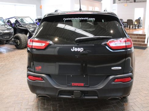 Used 2017 Jeep Cherokee Latitude image 6