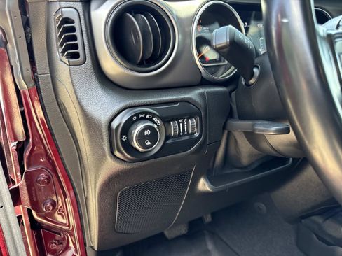 Used 2021 Jeep Gladiator Sport AWD/4WD image 20