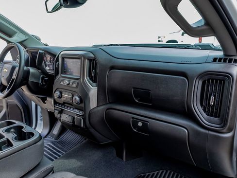 Used 2025 Chevrolet Silverado 2500 Custom w/ Custom Value Package image 16