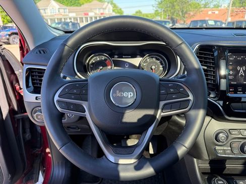Used 2019 Jeep Cherokee Limited AWD/4WD image 14