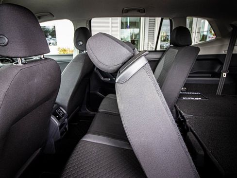 Certified 2020 Volkswagen Tiguan S image 40