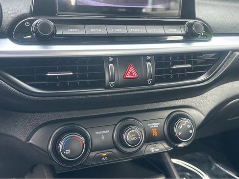 Certified 2023 Kia Forte LXS w/ LXS Technology Package image 23