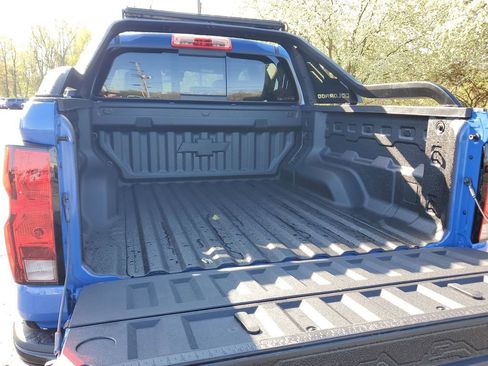 New 2026 Chevrolet Colorado Trail Boss w/ Midnight Edition AWD/4WD image 8