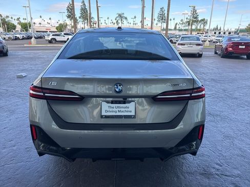 Used 2025 BMW i5 eDrive40i w/ M Sport Package RWD image 4