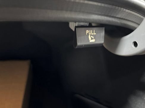 Certified 2025 Hyundai Elantra SE FWD image 28