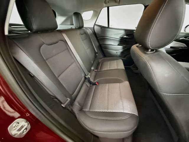 Used 2025 Chevrolet Trax LT w/ LT Convenience Package FWD image 26