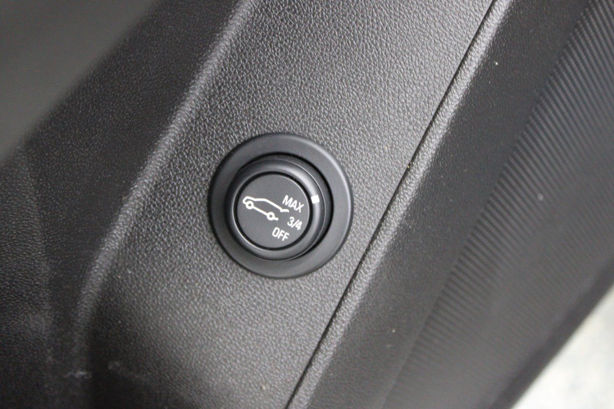 Used 2019 Chevrolet Equinox LT FWD image 17