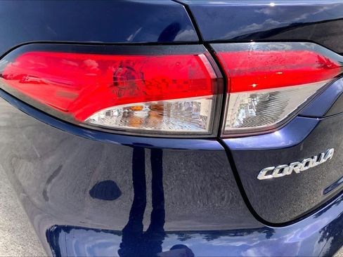 Used 2025 Toyota Corolla LE FWD image 28