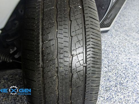 Used 2024 Ford Expedition XLT image 44