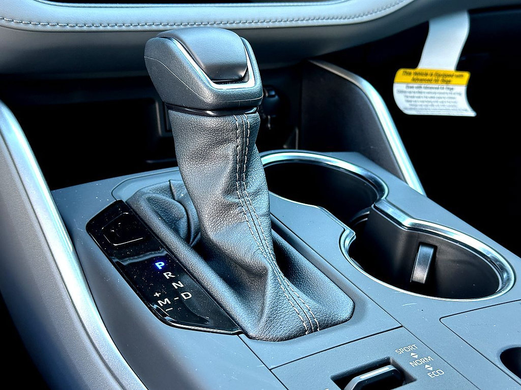 New 2026 Toyota Highlander XLE AWD/4WD image 14
