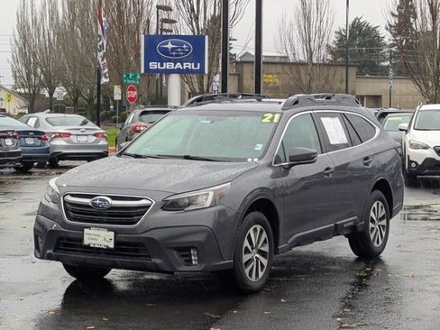 Used 2021 Subaru Outback Premium image 9