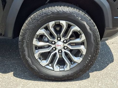 Used 2026 GMC Canyon Denali AWD/4WD image 28