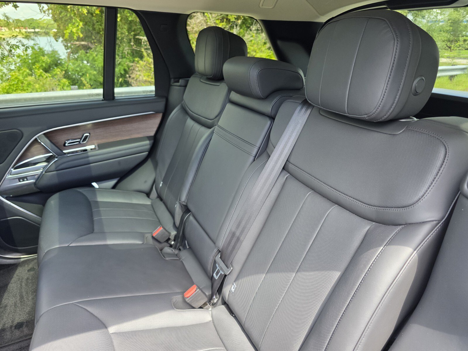 Certified 2023 Land Rover Range Rover SE AWD/4WD image 16