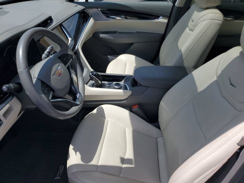 Used 2024 Cadillac XT6 Premium Luxury w/ LPO, Floor Liner Package AWD/4WD image 5