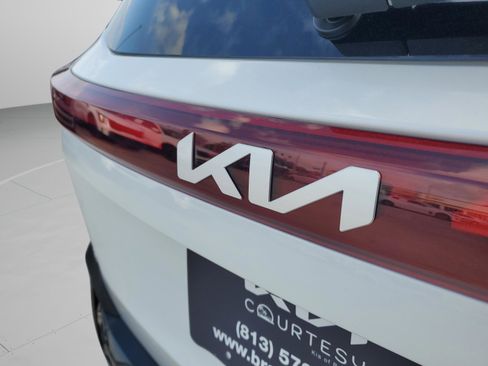 Certified 2025 Kia Seltos EX w/ EX Sunroof Package image 7