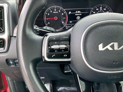Used 2022 Kia Sorento S w/ Panoramic Sunroof Package image 11